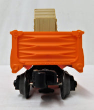 Load image into Gallery viewer, Lionel 6-26972 PONY EXPRESS Animated Gondola Chase car Cop & Hobo operating gondola