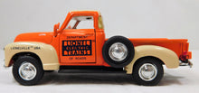 Load image into Gallery viewer, Lionel Diecast Chevrolet C3100 Truck +3 crossings, metal figure Eastwood Road De