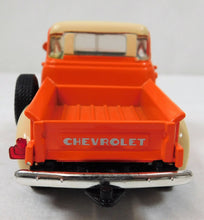 Load image into Gallery viewer, Lionel Diecast Chevrolet C3100 Truck +3 crossings, metal figure Eastwood Road De