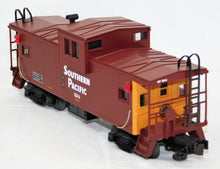 Load image into Gallery viewer, MTH 20-91008 Southern Pacific Extended Vision Caboose #324 Premier Scale 1998 C7