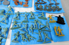 Load image into Gallery viewer, BARZSO Adventures of ZORRO Playset Hacienda / Courtyard 2009 54mm Boxed Big Set