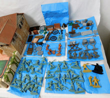 Load image into Gallery viewer, BARZSO Adventures of ZORRO Playset Hacienda / Courtyard 2009 54mm Boxed Big Set