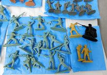 Load image into Gallery viewer, BARZSO Adventures of ZORRO Playset Hacienda / Courtyard 2009 54mm Boxed Big Set