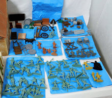Load image into Gallery viewer, BARZSO Adventures of ZORRO Playset Hacienda / Courtyard 2009 54mm Boxed Big Set