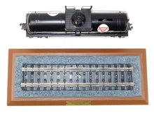 Load image into Gallery viewer, K-Line K-639104 Conoco Tank Car train Bank Special Ed diecast sprung trucks 1/48