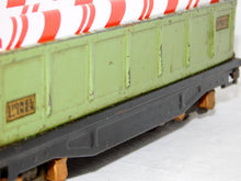 Load image into Gallery viewer, Lionel 812 Prewar Green Gondola w/ Christmas Peppermint Sticks Latch couplers O
