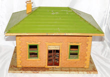 Load image into Gallery viewer, Lionel 121 City Train Station O/Std Gauge Prewar For restoration / layout Prewar 1920s