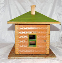 Load image into Gallery viewer, Lionel 121 City Train Station O/Std Gauge Prewar For restoration / layout Prewar 1920s