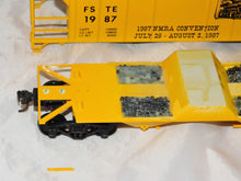 Load image into Gallery viewer, Weaver O Gauge PS-2 34' Covered Hopper 1987 NMRA Eugene Oregon Quality Craft HTF