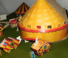 Load image into Gallery viewer, American Flyer Circus Assembled Cutouts Diorama of Set 5002T Landscaped +Tickets