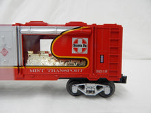 Load image into Gallery viewer, Lionel 6-52590 LOTS 2011 Santa Fe Warbonnet Mint Car C10 ATSF Limited Run Ogauge