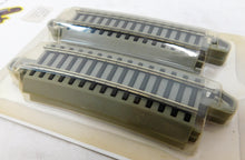 Load image into Gallery viewer, Bachmann 44532 EZ-Track 4pc Half 22" radius curved Nickel Silver gray roadbed HO