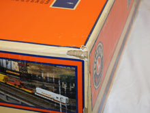 Load image into Gallery viewer, Lionel 6-11983 Farmrail Agriculture Freight Train Set Boxed O gauge GP-7 + freight Cargill C-9
