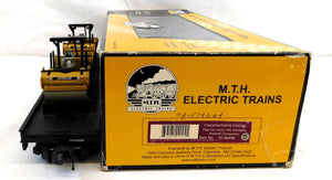 MTH 20-98496 Caterpillar O Premier Flat Car w/2 XW Vibratory Asphalt Compactors 1/48