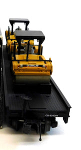 MTH 20-98496 Caterpillar O Premier Flat Car w/2 XW Vibratory Asphalt Compactors 1/48