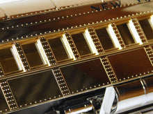 Load image into Gallery viewer, MTH 20-4029 + 20-4129 Millennium GOLD O Gauge 7car 70' Madison Passenger Set NYC
