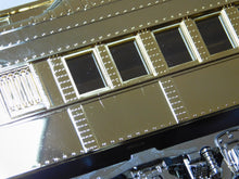 Load image into Gallery viewer, MTH 20-4029 + 20-4129 Millennium GOLD O Gauge 7car 70' Madison Passenger Set NYC
