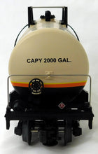 Load image into Gallery viewer, MTH 20-92014 BNSF Tank Car MTHRRC 2000 CDRX 911R Premier Burlington Santa Fe O
