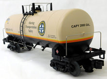 Load image into Gallery viewer, MTH 20-92014 BNSF Tank Car MTHRRC 2000 CDRX 911R Premier Burlington Santa Fe O
