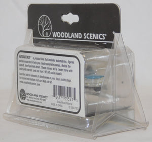 Woodland Scenics AS5523 Felix Fix a Flat HO Scale scene 1:87 Autoscenes Retired