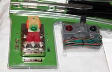 Load image into Gallery viewer, Lionel 11-99077 GREEN Standard Gauge 223w 72&quot; Wide Radius Remote Switch RIGHT Hand
