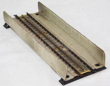 Load image into Gallery viewer, Marklin 468 D Straight Bridge OO / HO tinplate solid center rail conductor 1940s
