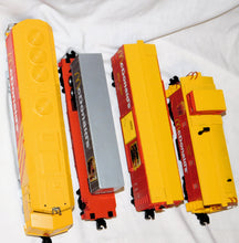 Load image into Gallery viewer, MTH 30-4042-0 McDonalds Train Set Diesel engine + freight cars Locosounds Ogauge
