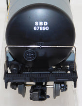 Load image into Gallery viewer, MTH 20-90069 Seaboard Unibody Modern tank car #67890 Premier Line O scale 1/48
