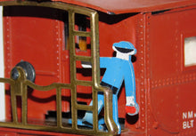 Load image into Gallery viewer, American Flyer 977 Action Caboose w/ brakeman who moves on/off S METAL man
