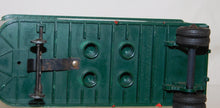 Load image into Gallery viewer, Lionel 460 Piggyback Transport Set set w/3460 flat &amp; 2 trailers BOXED postwar 1955-57
