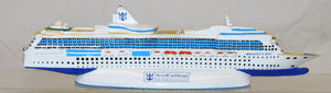 Royal Caribbean RCI BRILLIANCE OF THE SEAS model Cruise Ship Souvenir 10" AS is