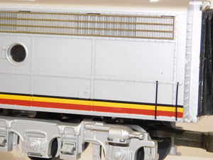 Weaver EMD E-8 B unit Santa Fe Diesel Unpowered dummy Warbonnet Gold Line 3 rail