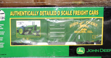 Load image into Gallery viewer, MTH 20-90130 John Deere tractors 40&#39; Boxcar Three Pack 1/48 scale  Premier O SEALED C-10
