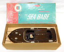 Load image into Gallery viewer, Fleet Line #200 SEA BABE Speed Boat in BOX WORKS lights model motor boat VINTAGE 1950s
