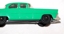 Load image into Gallery viewer, Lionel 6414 Evans Auto Loader KELLY GREEN automobiles cars Postwar CLEAN BOXED
