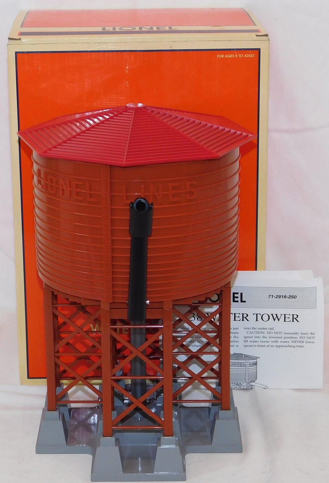 Lionel Trains 138 operating Water Tower accessory 6-12916 O gauge boxed C-8