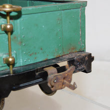 Load image into Gallery viewer, Lionel 512 Peacock gondola Standard Gauge COPPER journals / brass 1932 Prewar
