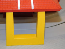 Load image into Gallery viewer, MTH 30-9114 Operating McDonalds Restaurant Rail King Boxed O operating accessory
