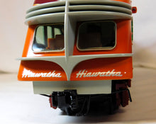 Load image into Gallery viewer, Lionel 6-29191 Milwaukee Road 18" Aluminum Passenger 4 Car Set Hiawatha C-9 Standard O
