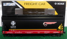 Load image into Gallery viewer, K-line K6242-1051 ATSF Black Bonnet Aluminum 2Bay Center Flow Hopper Santa Fe #77111
