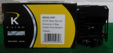 Load image into Gallery viewer, K-line K6242-1051 ATSF Black Bonnet Aluminum 2Bay Center Flow Hopper Santa Fe #77111
