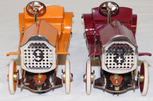 Load image into Gallery viewer, Lionel Classics 6-13803 Racing Autmobiles Remake of #85 Prewar Tested &amp; Works
