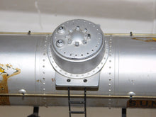 Load image into Gallery viewer, 1945 Lionel 463W Train Set Flying Shoe Pick Ups Boxes Runs great 1st Postwar set
