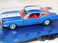 Load image into Gallery viewer, Lionel 6-21953 Ford Mustang Train Set GP-7 Diesel + flat cars w/ diff Mustangs &quot;1965&quot;
