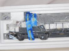 Load image into Gallery viewer, Lionel 6-31718 Southern Pacific Tank Train Oil Can GATX Tank Set 2 SD40T-2 + 8 tank cars

