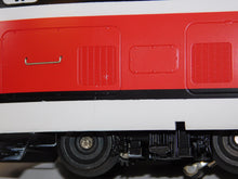 Load image into Gallery viewer, MTH 20-20035-1 Amtrak Turbotrain Streamlined Passenger Set Premier Proto-sound 3
