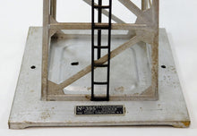 Load image into Gallery viewer, Lionel Trains #395 Aluminum Floodlight Tower Metal 4 lights C7+  Works Accessory
