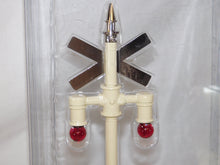 Load image into Gallery viewer, Lionel Tinplate11-90030 No. 79 Flashing Railroad Signal Standard Gauge Sealed
