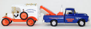 Lionel Eastwood B518 Lionelville Wrecker & Hospital Truck Emergency Vehicle O