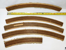 Load image into Gallery viewer, Tru Scale HO scale Roadbed Wooden Vintage 24&quot; radius FIVE CURVES no rails
